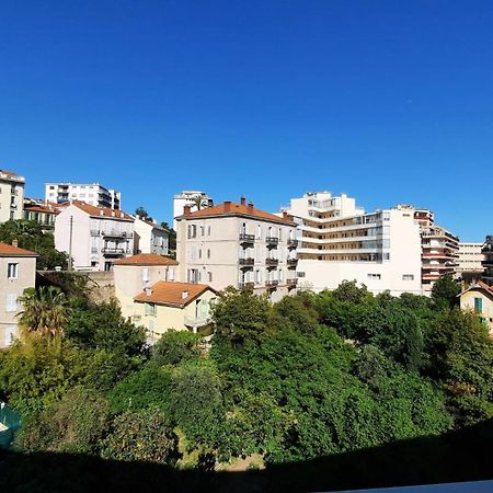 Sunny Mercury - Room In Apartment Cannes Ngoại thất bức ảnh
