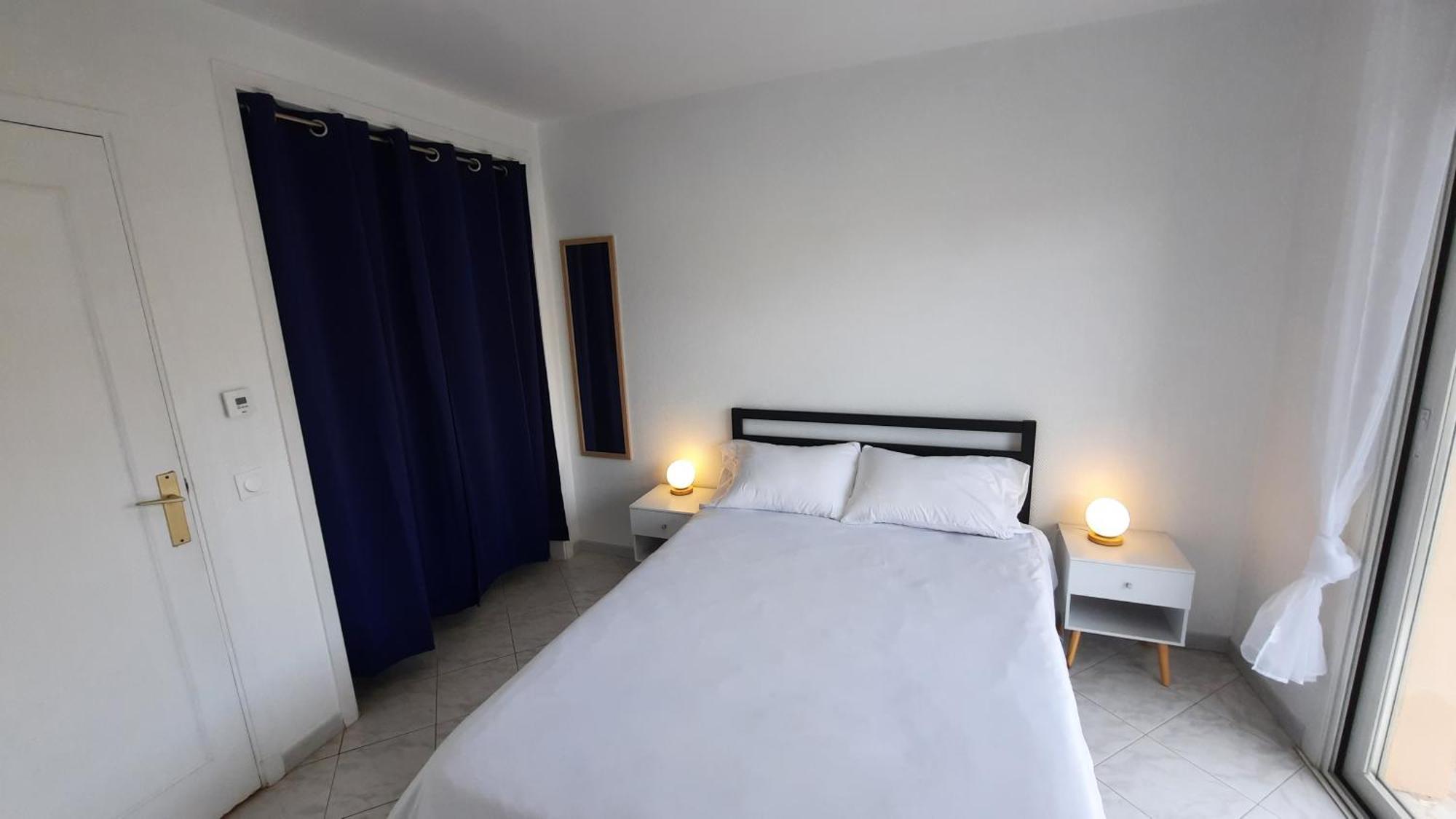Sunny Mercury - Room In Apartment Cannes Ngoại thất bức ảnh