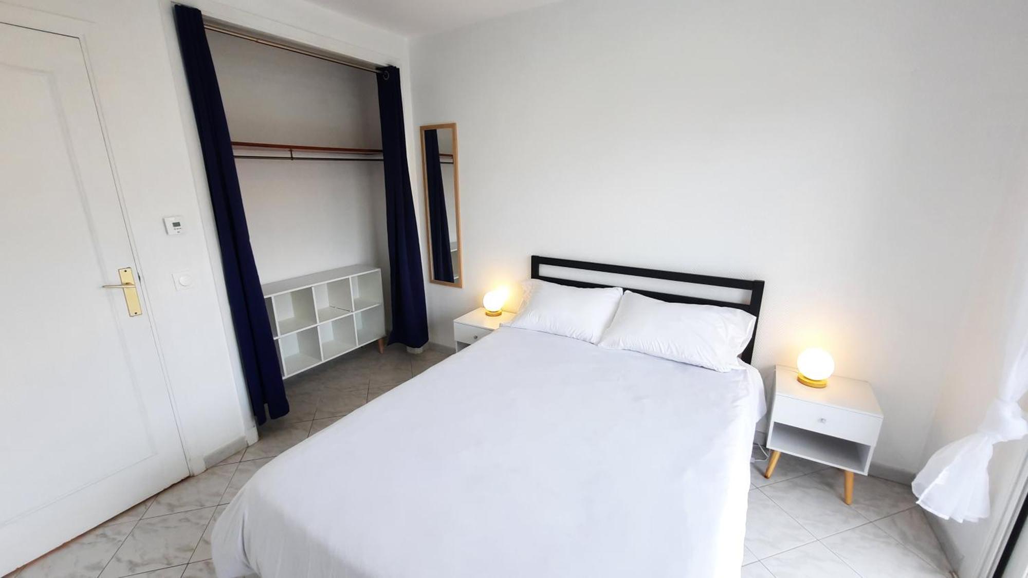 Sunny Mercury - Room In Apartment Cannes Ngoại thất bức ảnh
