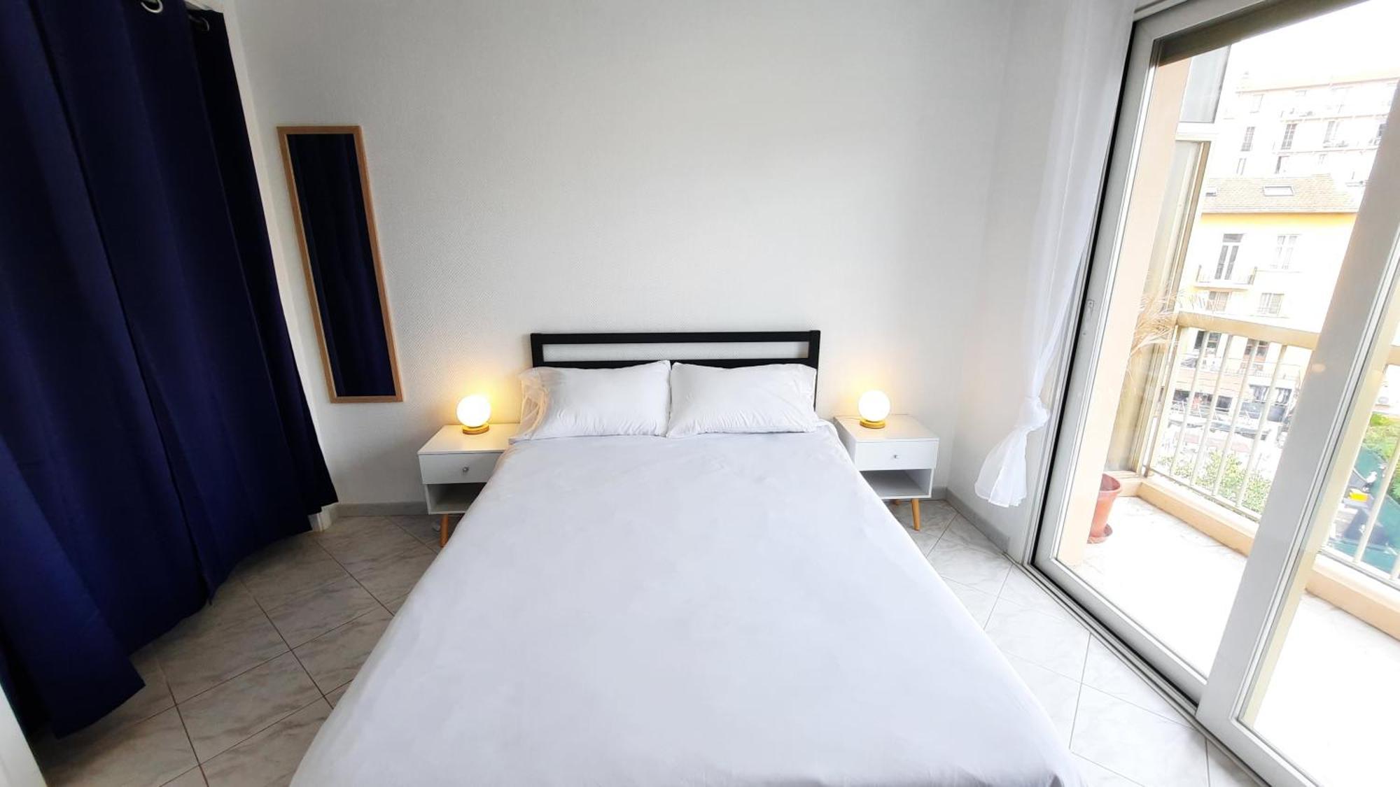 Sunny Mercury - Room In Apartment Cannes Ngoại thất bức ảnh